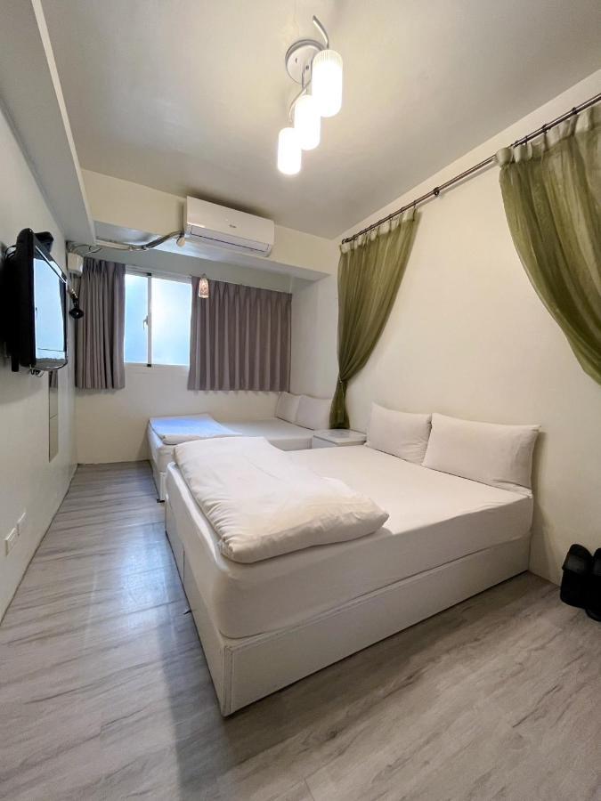Fengchia Fun House Apartment ไถจง ภายนอก รูปภาพ