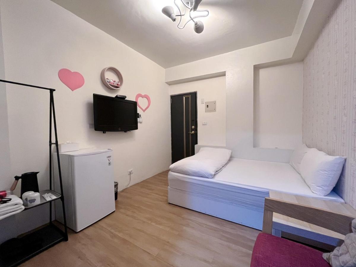 Fengchia Fun House Apartment ไถจง ภายนอก รูปภาพ