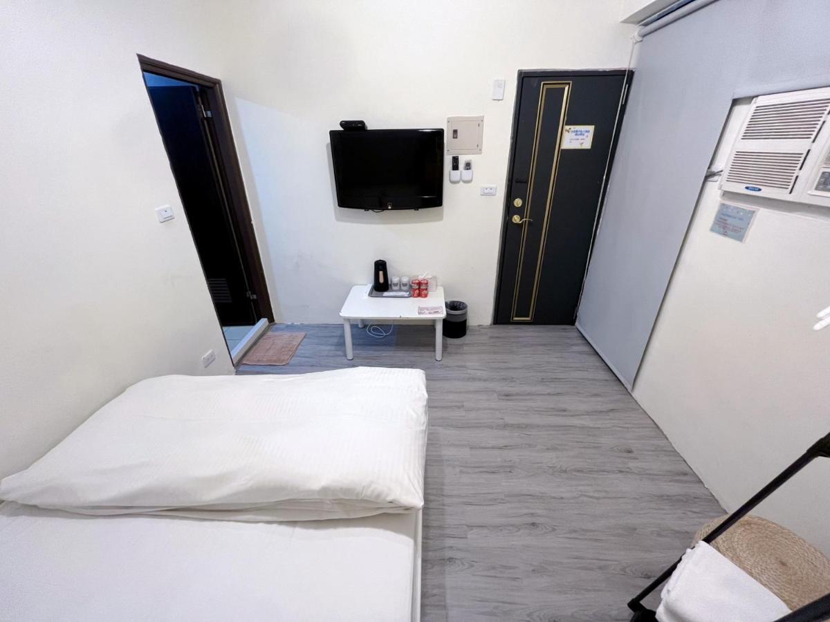 Fengchia Fun House Apartment ไถจง ภายนอก รูปภาพ