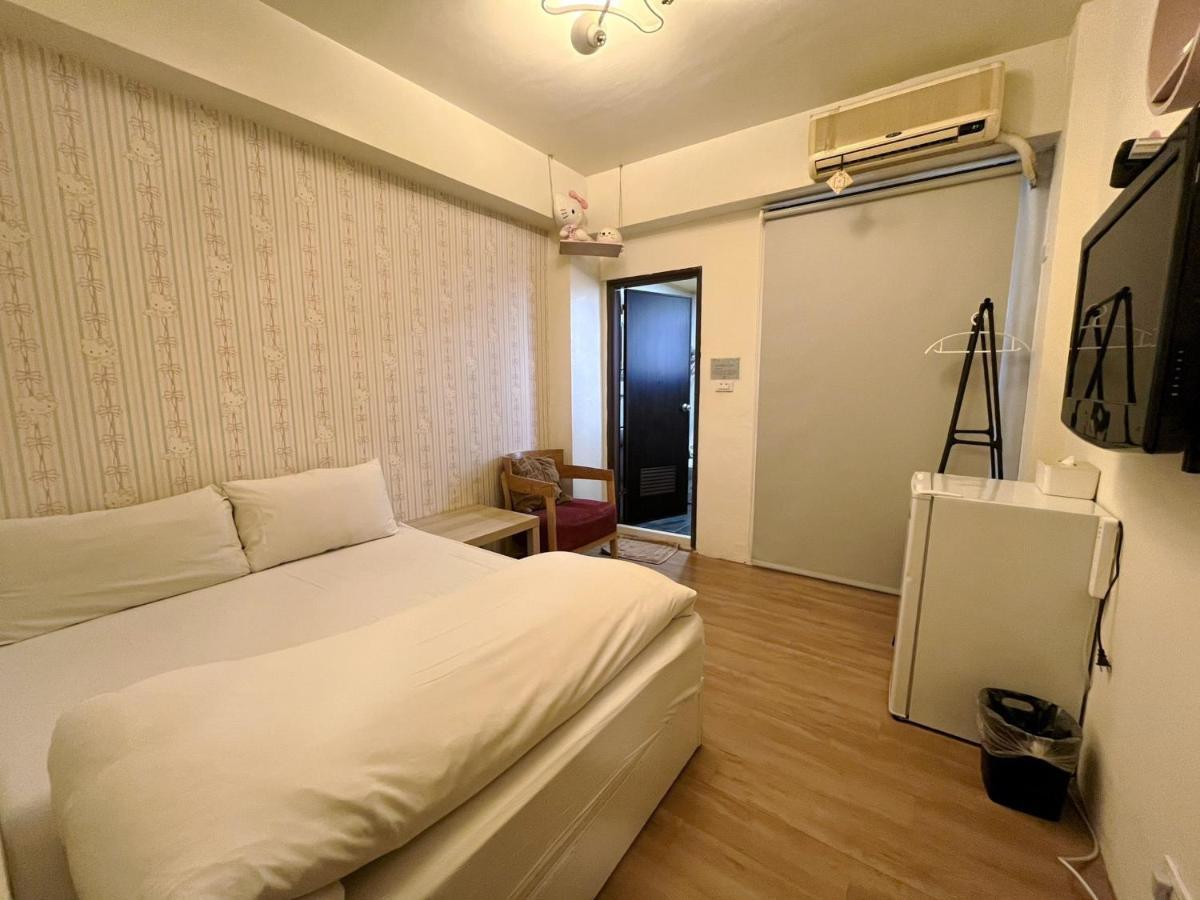 Fengchia Fun House Apartment ไถจง ภายนอก รูปภาพ