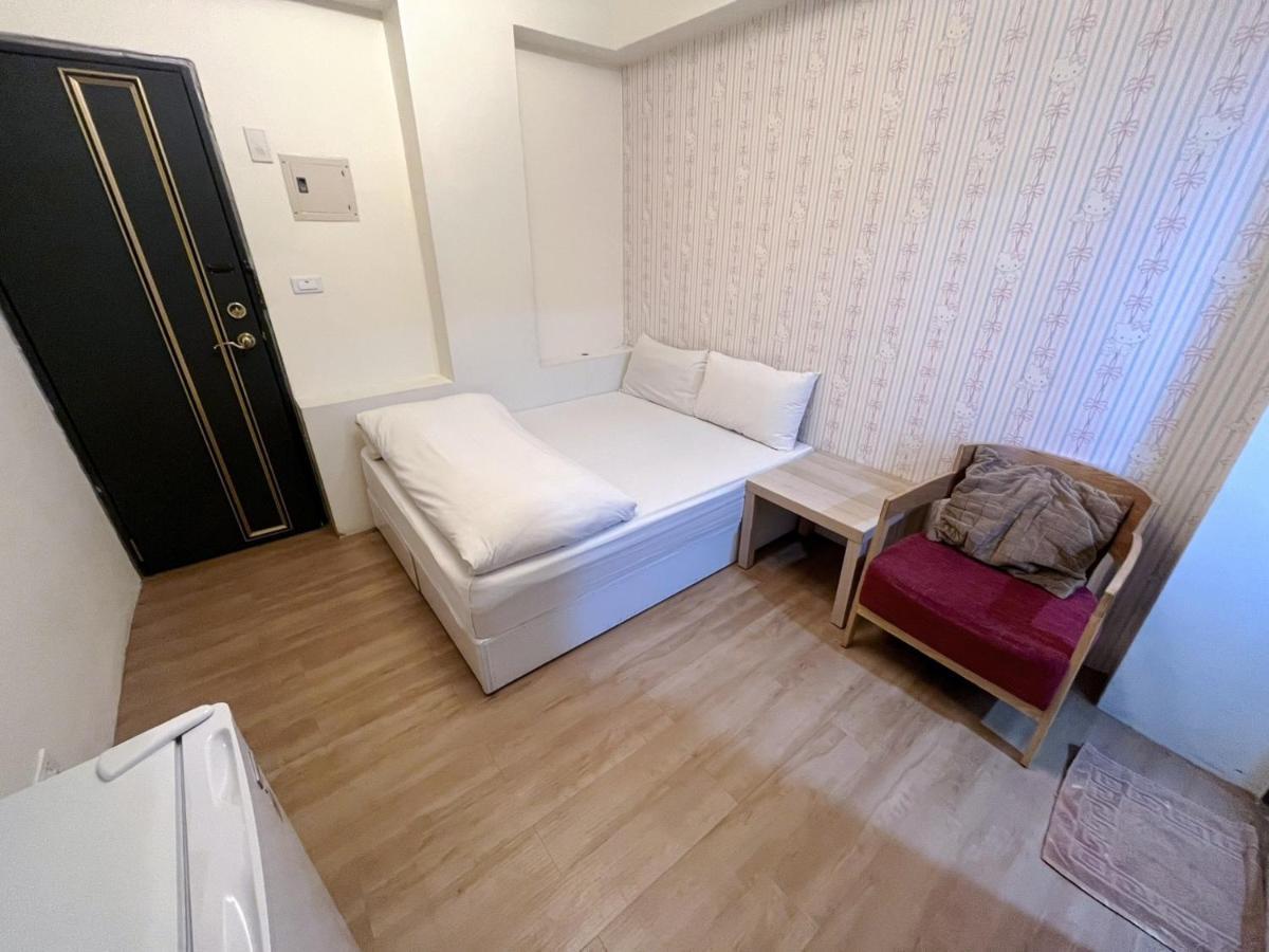 Fengchia Fun House Apartment ไถจง ภายนอก รูปภาพ