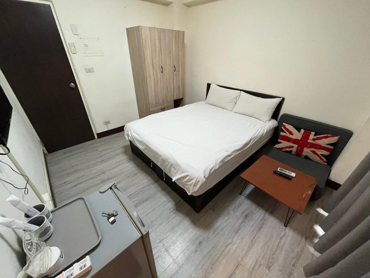 Fengchia Fun House Apartment ไถจง ภายนอก รูปภาพ